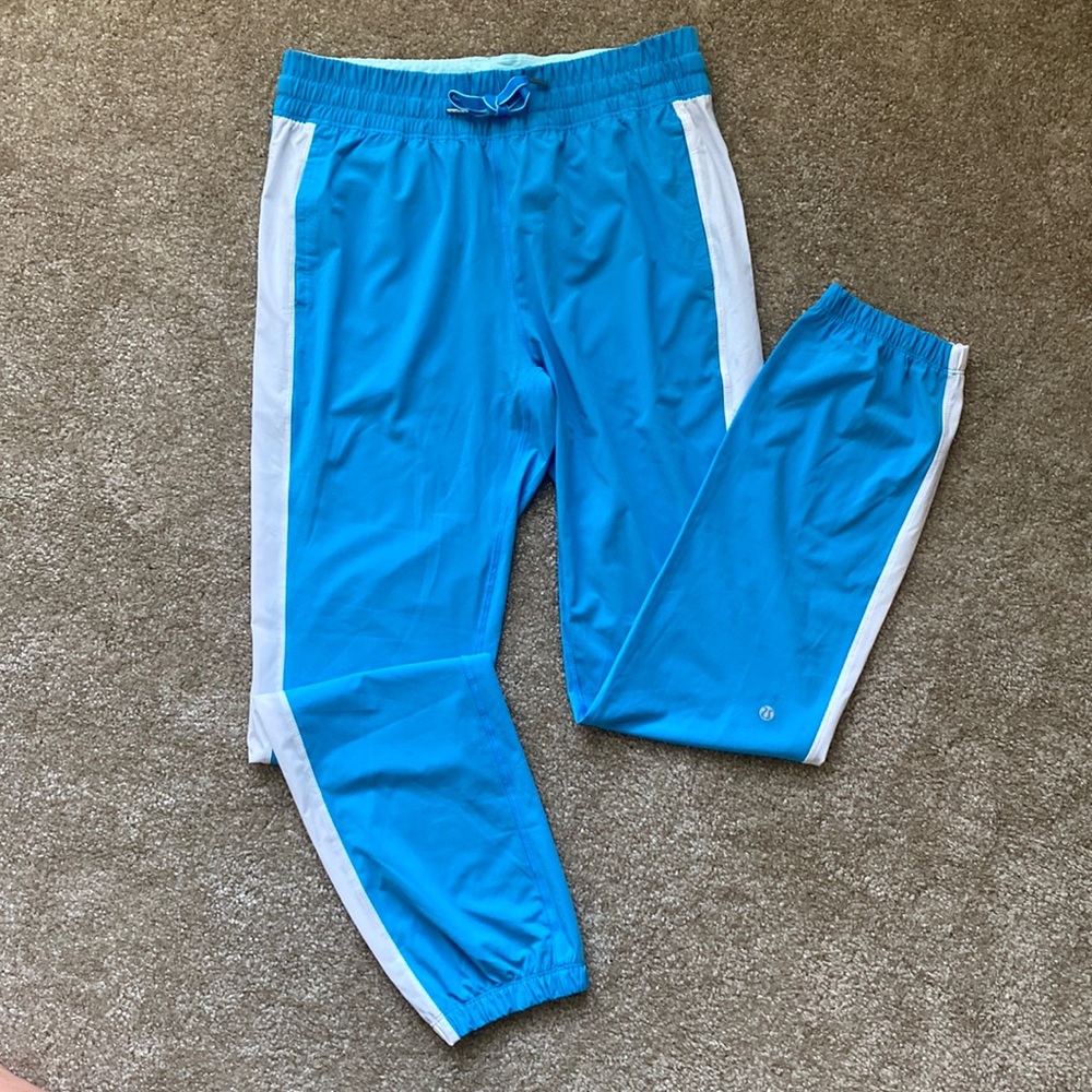Lululemon Blue & White Jogger with Side and Back Pockets